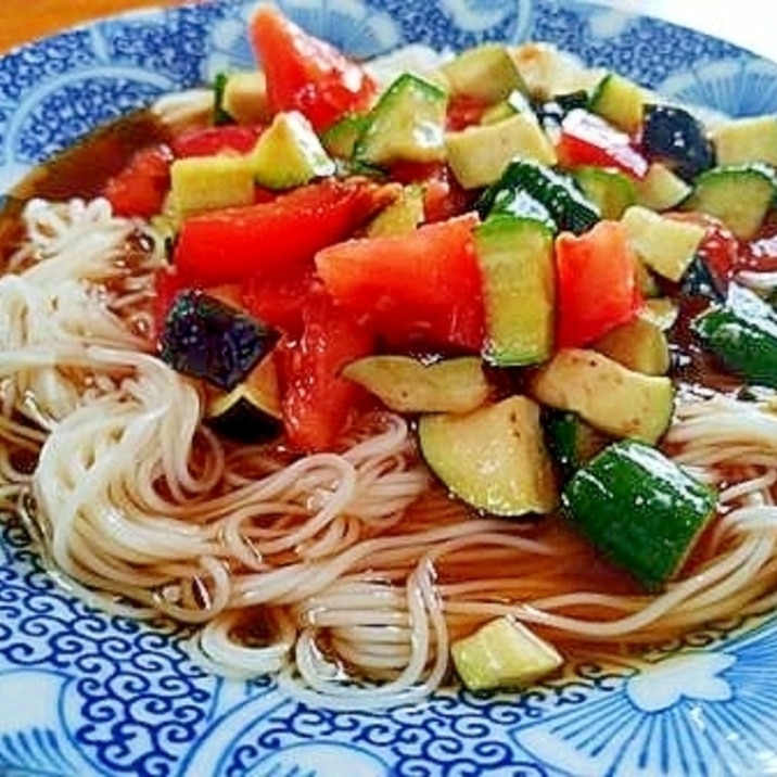 トマト・きゅうり・茄子の　ぶっかけ素麺